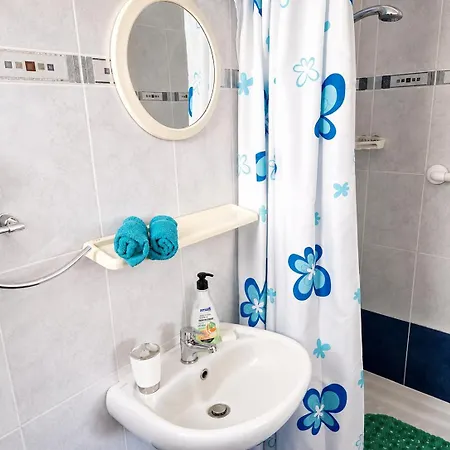 דירה First Floor Overlooking Pool